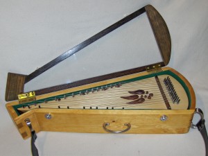 Deeann bowed psaltery with Pandora Hart